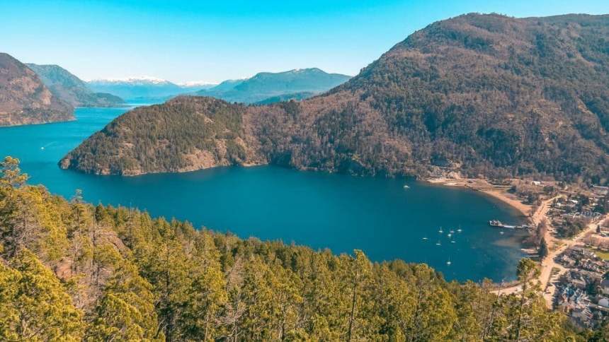 mirador en san martin de los andes visualizando el lago lacar para bucear