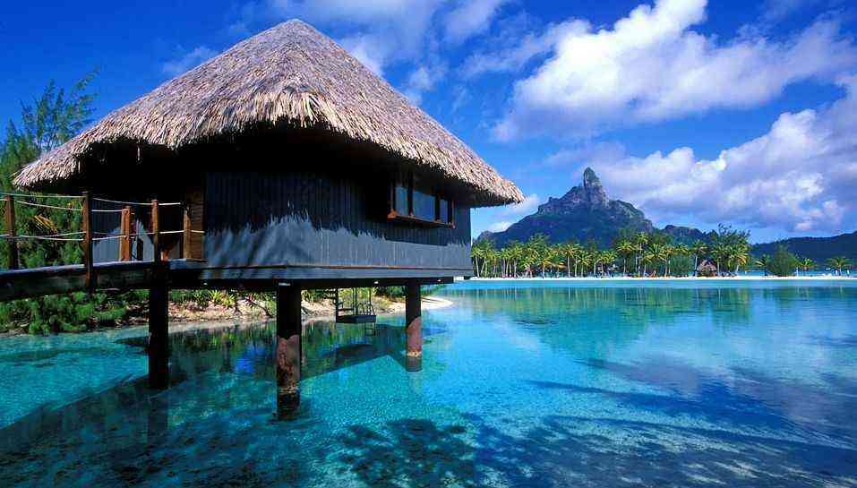 bungalow sobre el mar en polinesia francesa